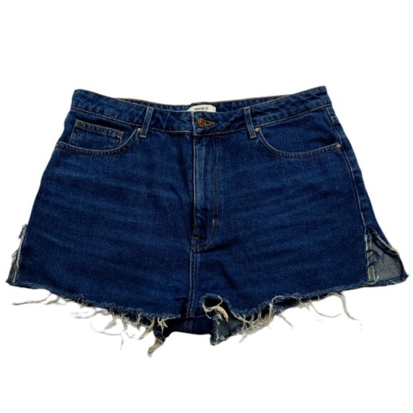Forever 21 Womens Denim Booty Shorts Size 30 Solid Blue Pockets Frayed Hem - Picture 1 of 4